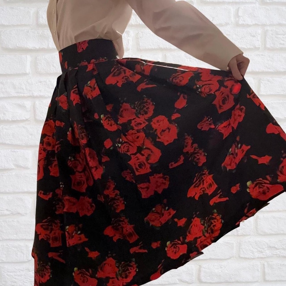 Lindy Bop black and red rose vintage circle skirt